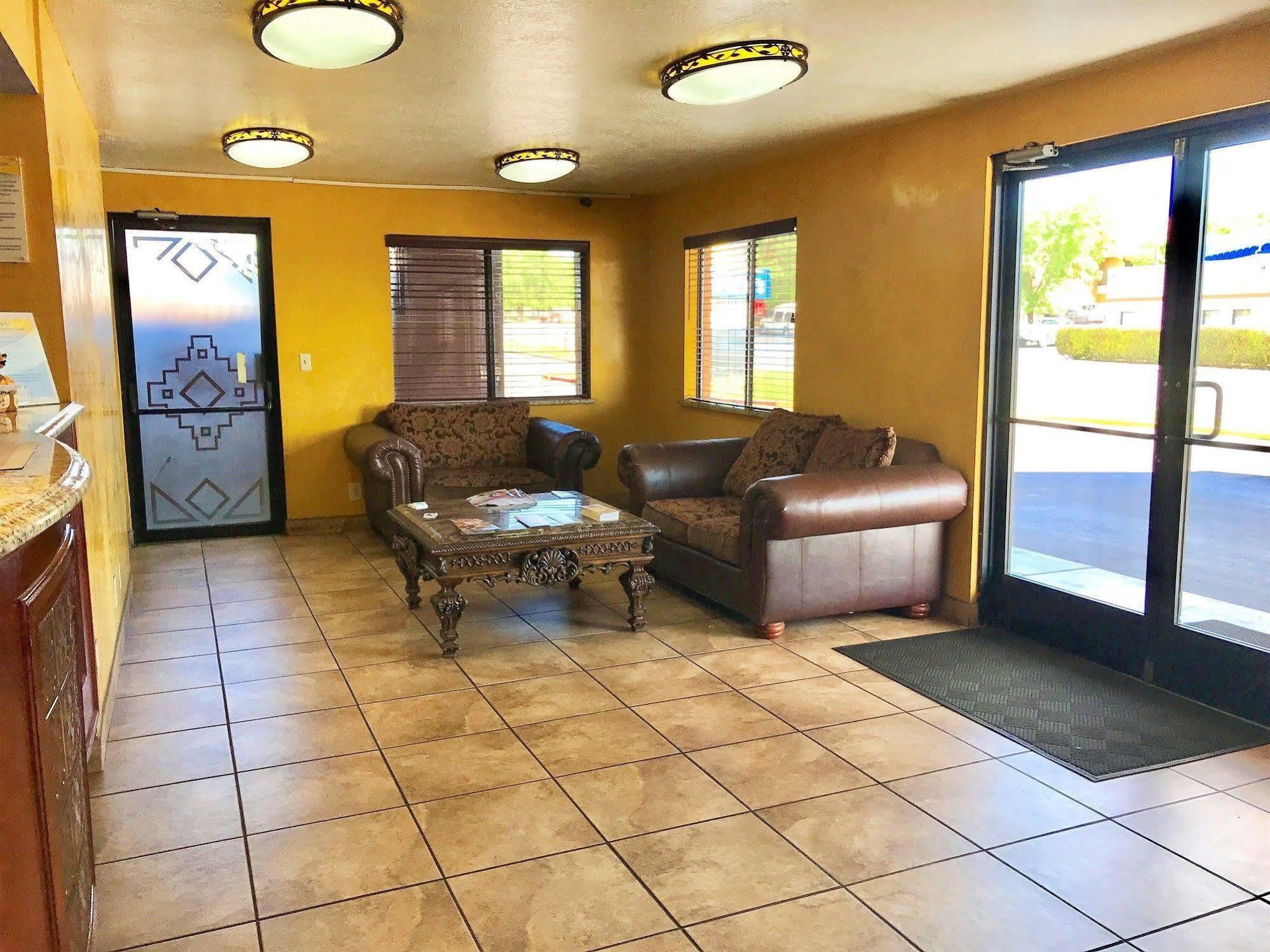 Days Inn By Wyndham East Albuquerque Exteriér fotografie